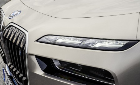 2023 BMW i7 xDrive60 Headlight Wallpapers  450x275 (32)
