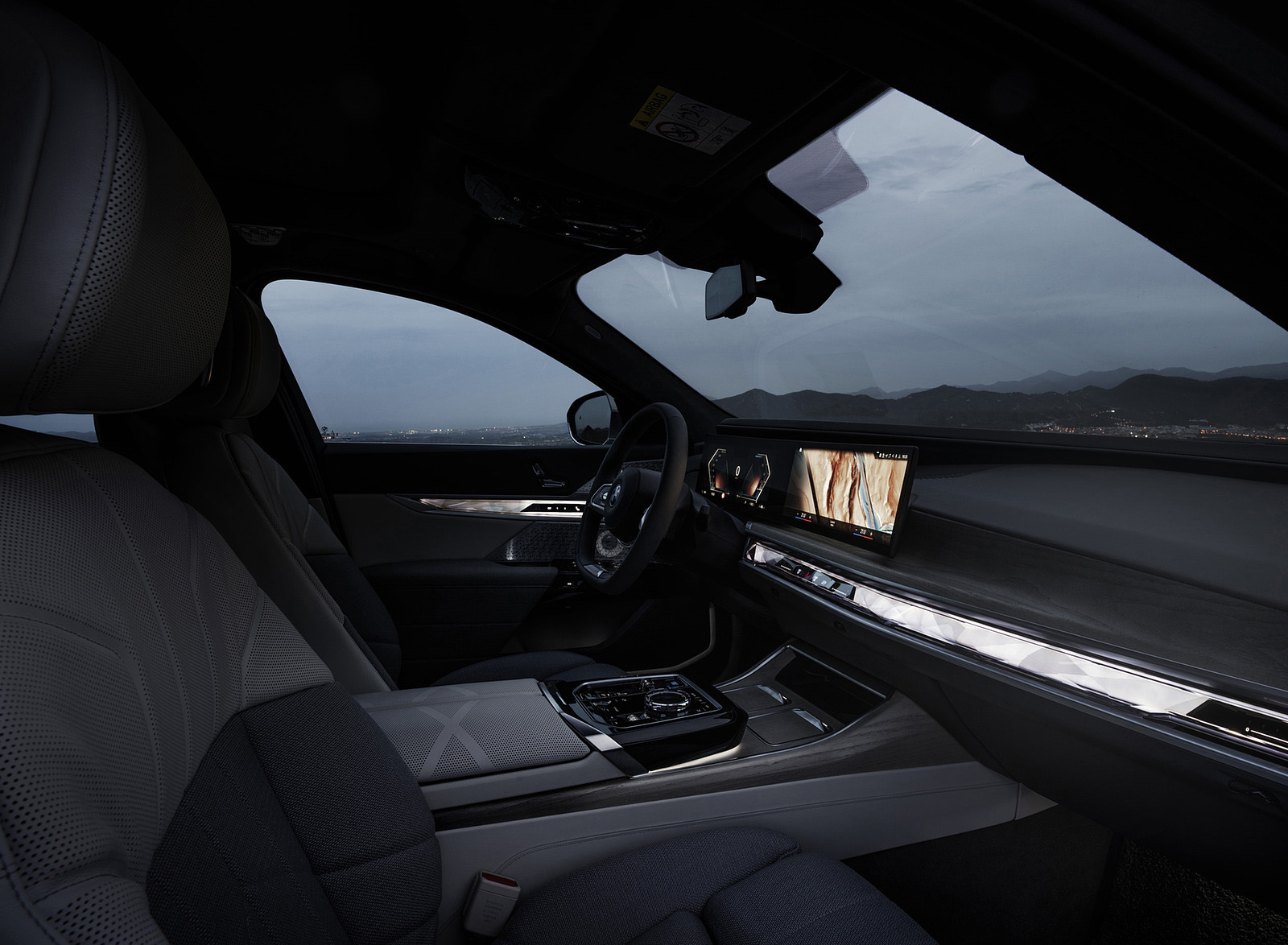 2023 BMW i7 xDrive60 Interior Wallpapers #49 of 88