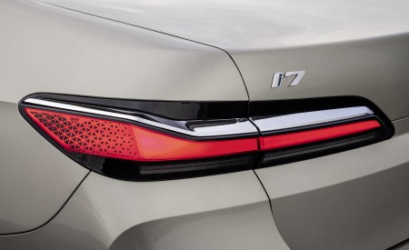 2023 BMW i7 xDrive60 Tail Light Wallpapers 450x275 (37)