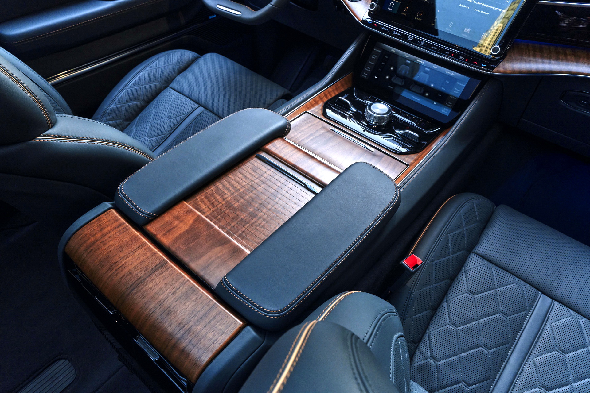 Jeep Grand Wagoneer 2022 салон