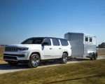 2023 Jeep Grand Wagoneer L Towing a Trailer Wallpapers 150x120 (34)