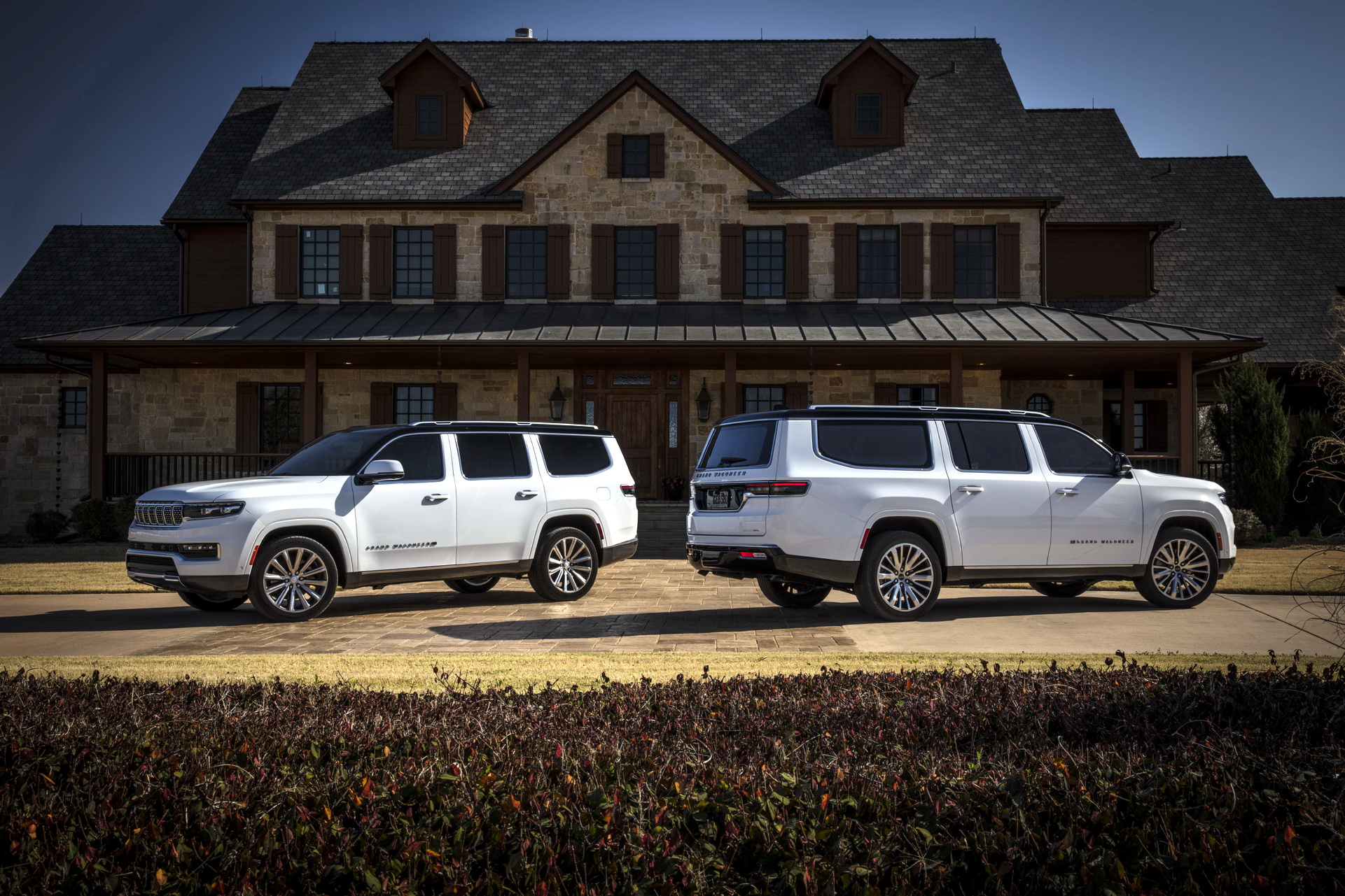 Jeep Wagoneer 2022 года