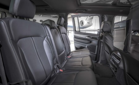 2023 Jeep Wagoneer L Interior Rear Seats Wallpapers 450x275 (37)