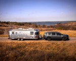 2023 Jeep Wagoneer L Towing a Trailer Wallpapers 150x120