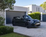 2023 MINI Cooper S Convertible Resolute Edition Front Three-Quarter Wallpapers 150x120 (38)