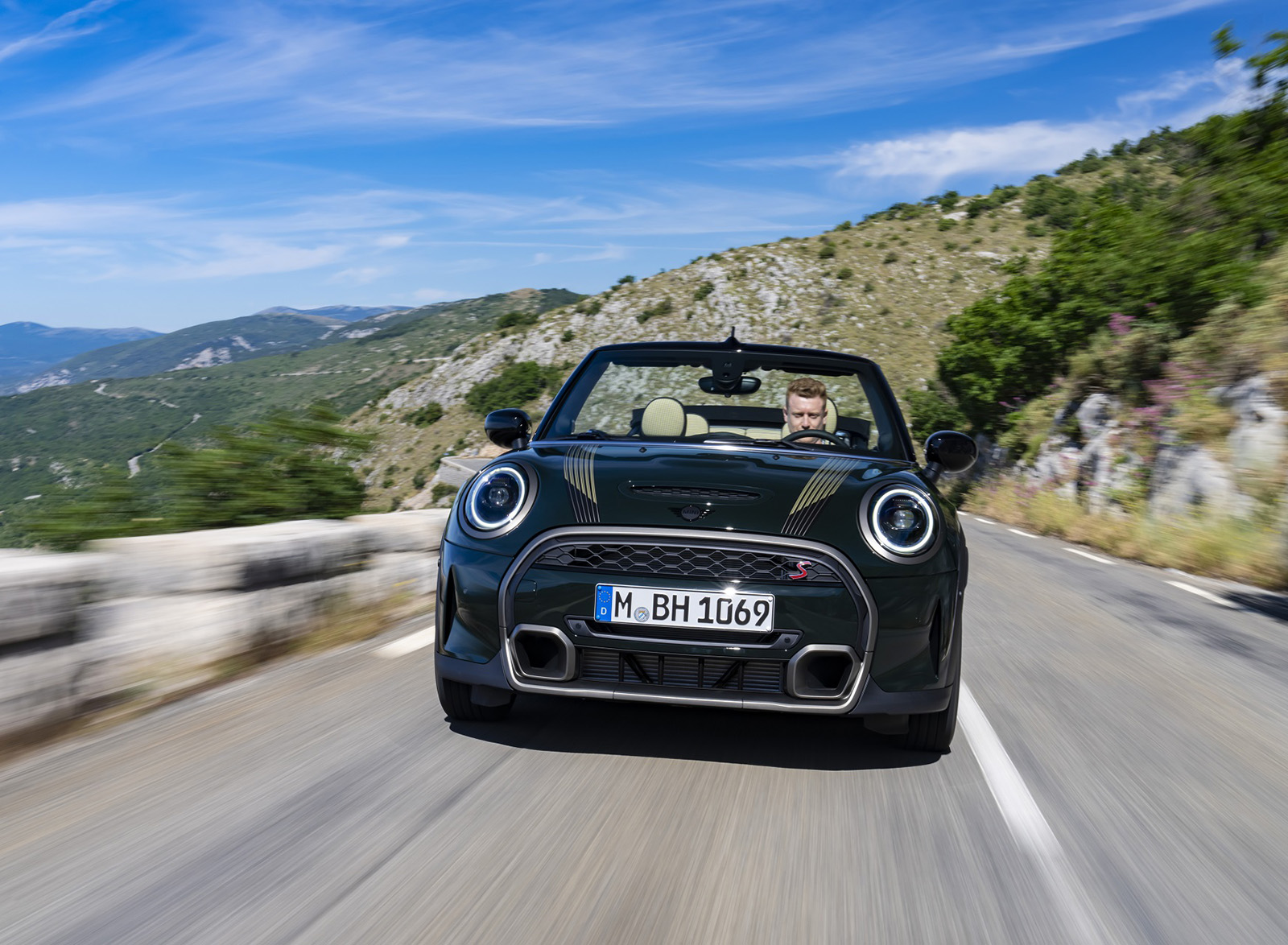 2023 MINI Cooper S Convertible Resolute Edition Front Wallpapers  (3)