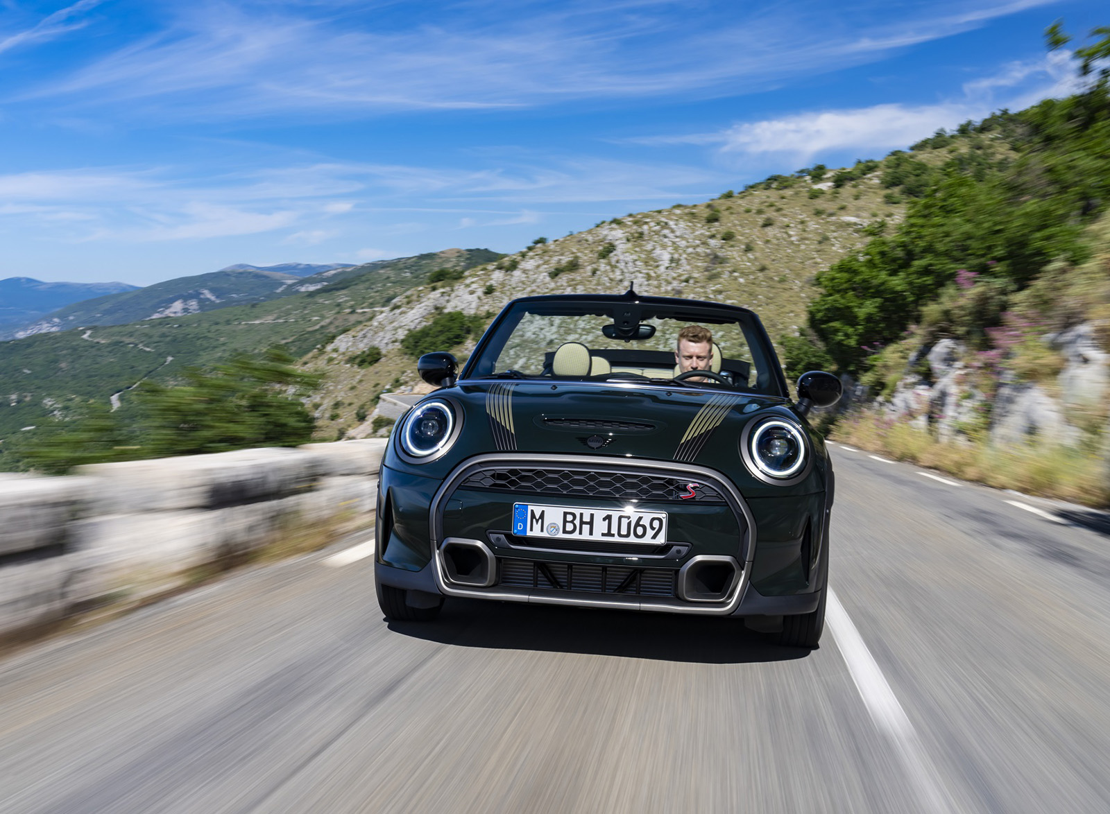 2023 MINI Cooper S Convertible Resolute Edition Front Wallpapers  #3 of 67