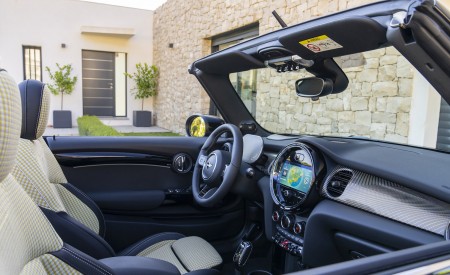 2023 MINI Cooper S Convertible Resolute Edition Interior Wallpapers 450x275 (61)
