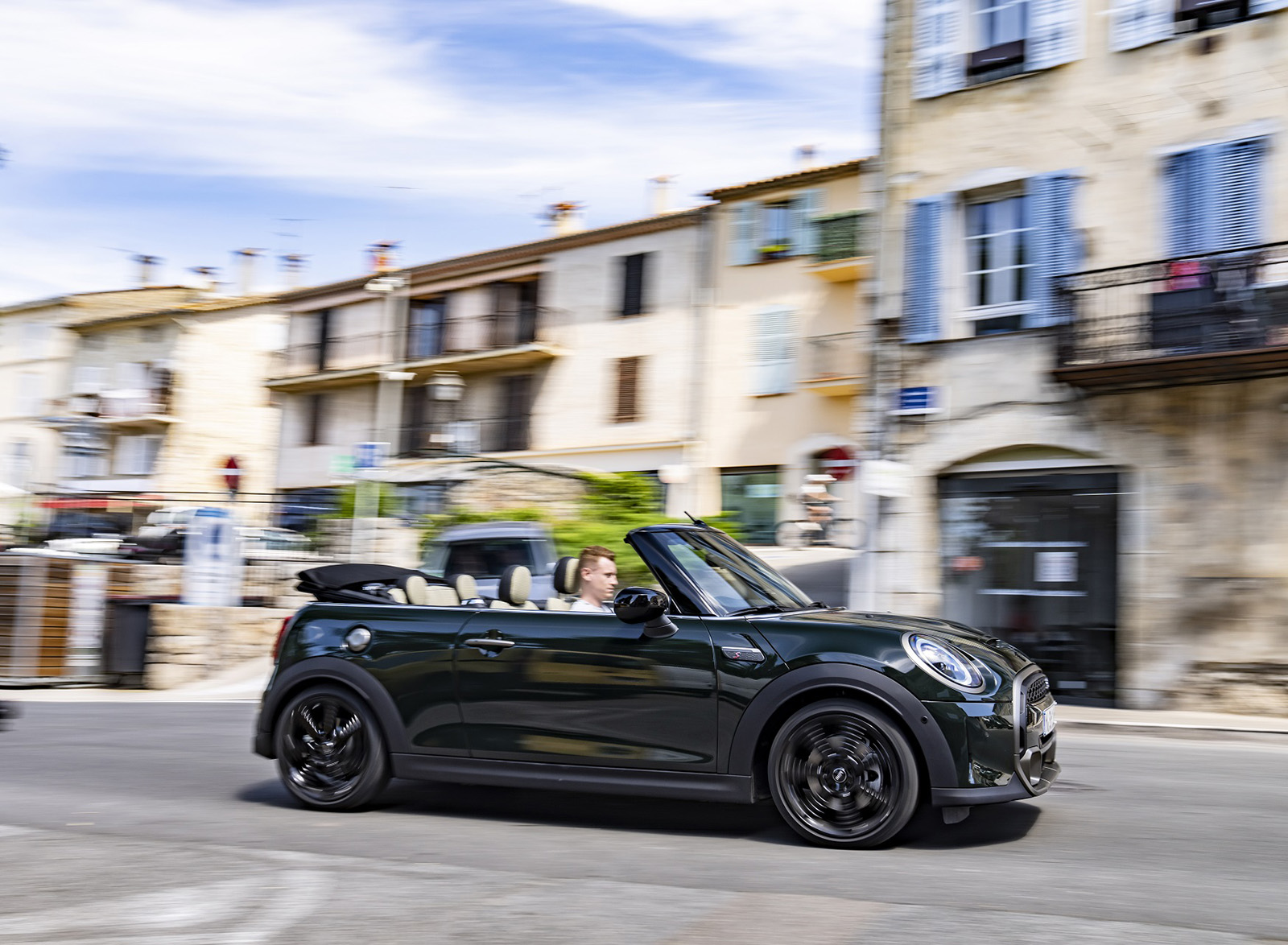 2023 MINI Cooper S Convertible Resolute Edition Side Wallpapers #23 of 67