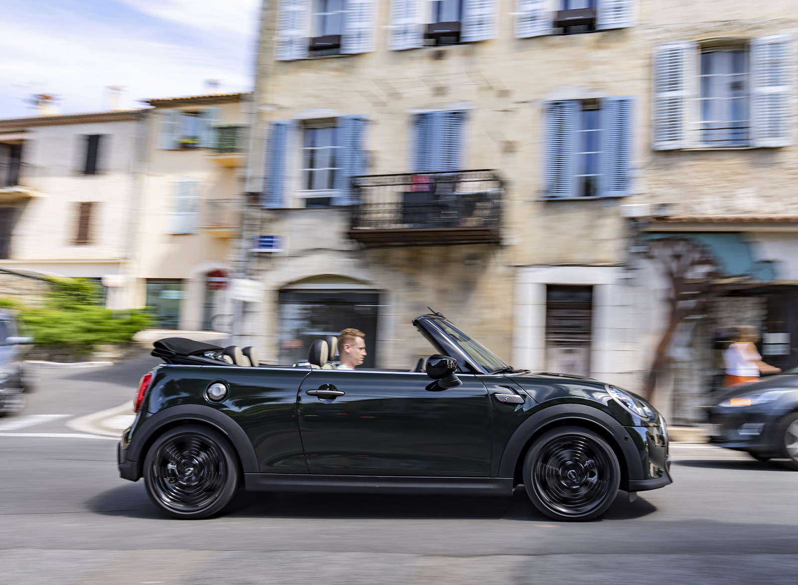 2023 MINI Cooper S Convertible Resolute Edition Side Wallpapers #24 of 67