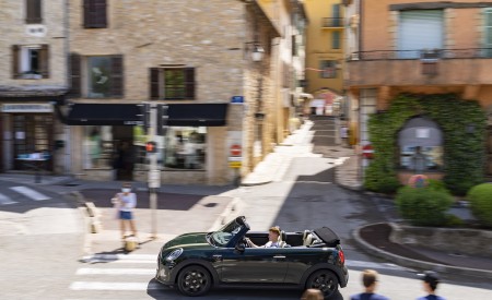 2023 MINI Cooper S Convertible Resolute Edition Side Wallpapers 450x275 (26)
