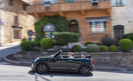 2023 MINI Cooper S Convertible Resolute Edition Side Wallpapers 450x275 (29)