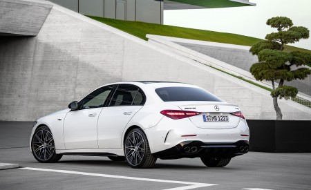 2023 Mercedes-AMG C 43 4MATIC (Color: Opalite White) Rear Three-Quarter Wallpapers 450x275 (14)