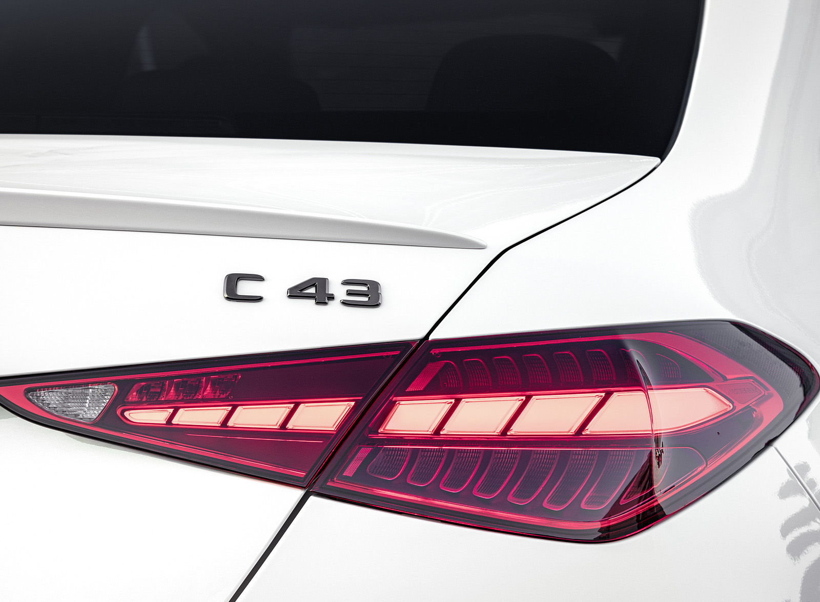 2023 Mercedes-AMG C 43 4MATIC (Color: Opalite White) Tail Light Wallpapers #21 of 94