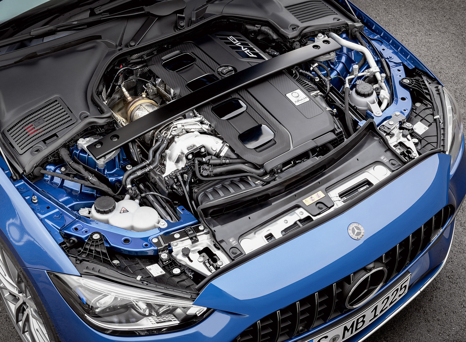 2023 Mercedes-AMG C 43 Estate 4MATIC T-Modell (Color: Spectral Blue) Engine Wallpapers #21 of 29