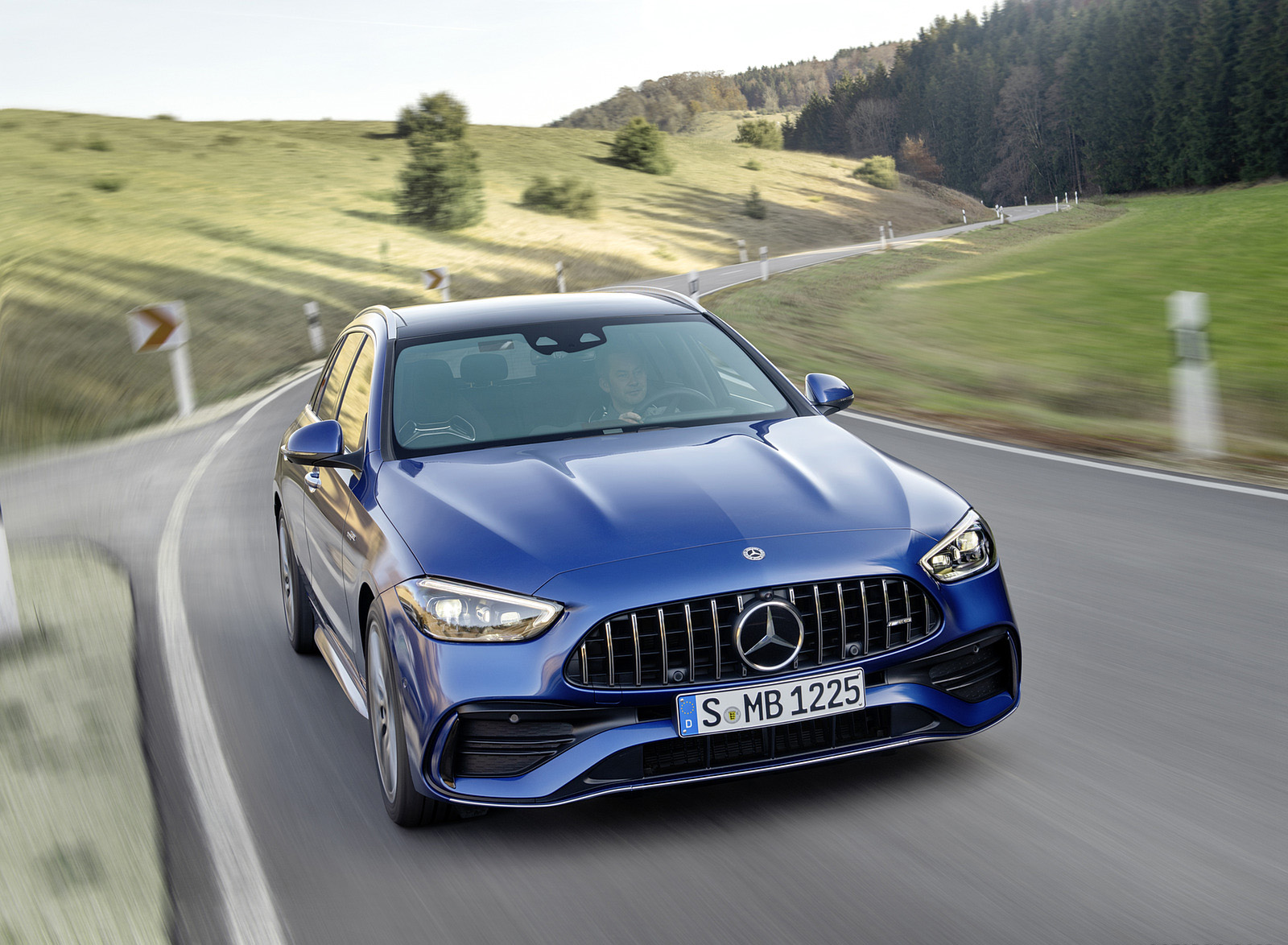 2023 Mercedes-AMG C 43 Estate 4MATIC T-Modell (Color: Spectral Blue) Front Wallpapers (5)