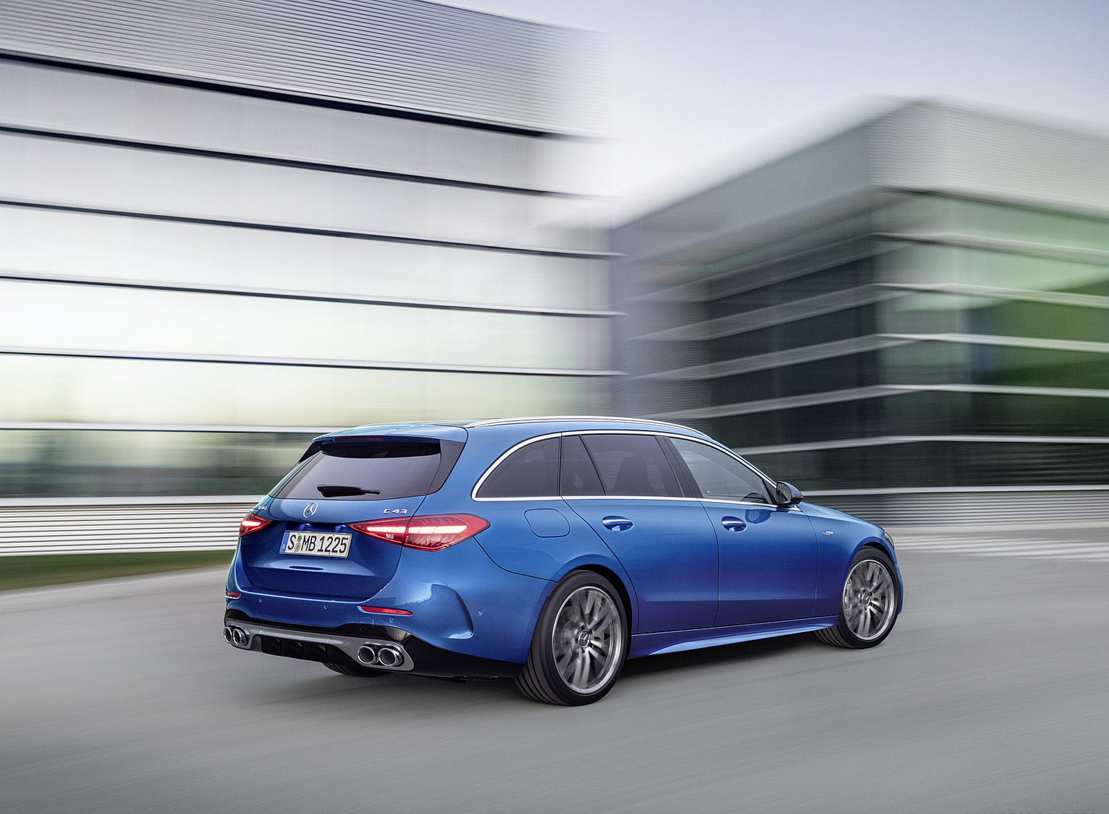 2023 Mercedes-AMG C 43 Estate 4MATIC T-Modell (Color: Spectral Blue) Rear Three-Quarter Wallpapers #11 of 29