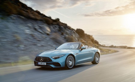 2023 Mercedes-AMG SL 43 (Color: Hyperblue Metallic) Front Three-Quarter Wallpapers 450x275 (10)