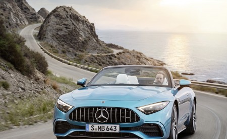 2023 Mercedes-AMG SL 43 (Color: Hyperblue Metallic) Front Wallpapers 450x275 (14)