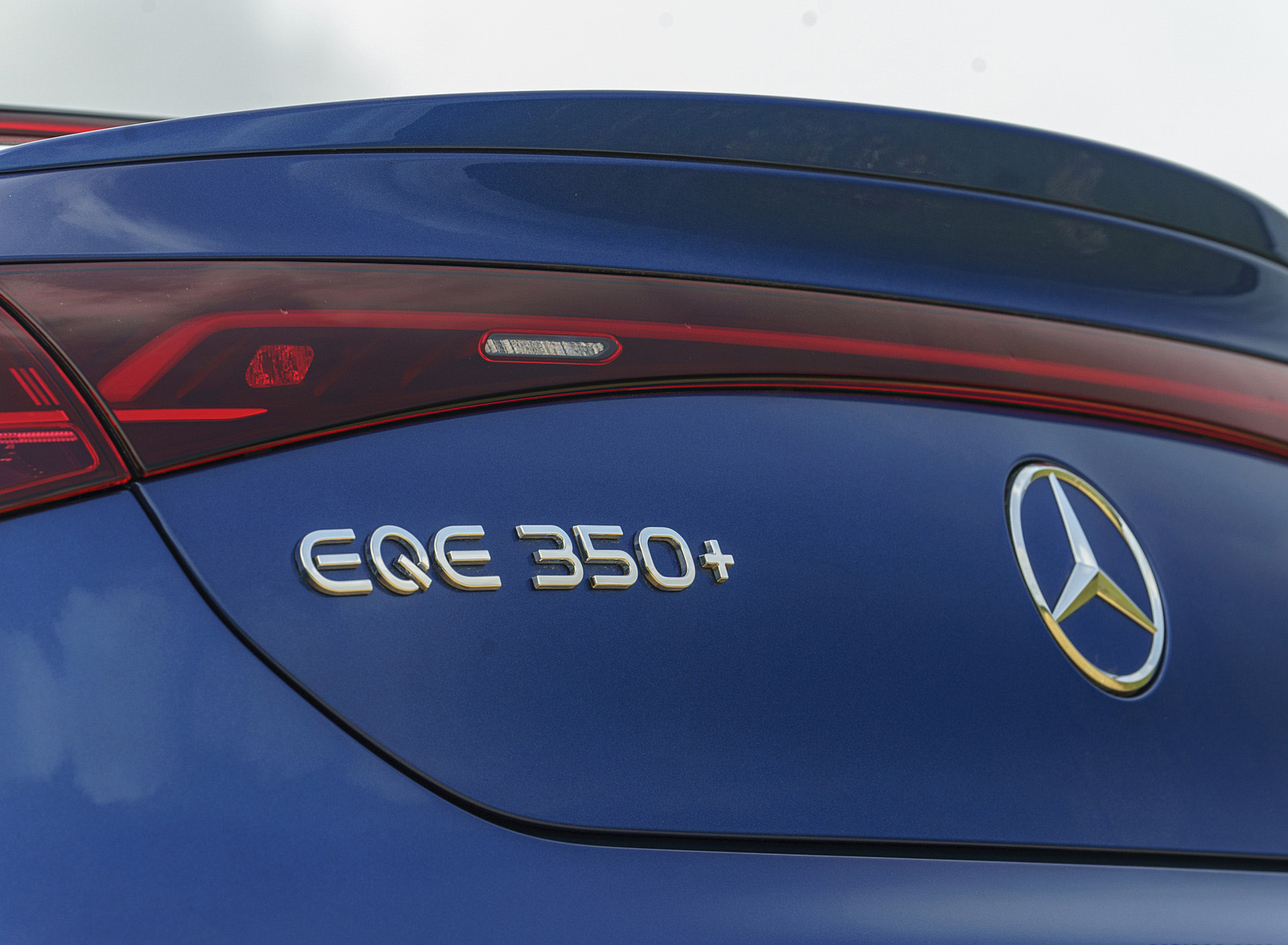 2023 Mercedes-Benz EQE 350+ (UK-Spec) Badge Wallpapers #37 of 96