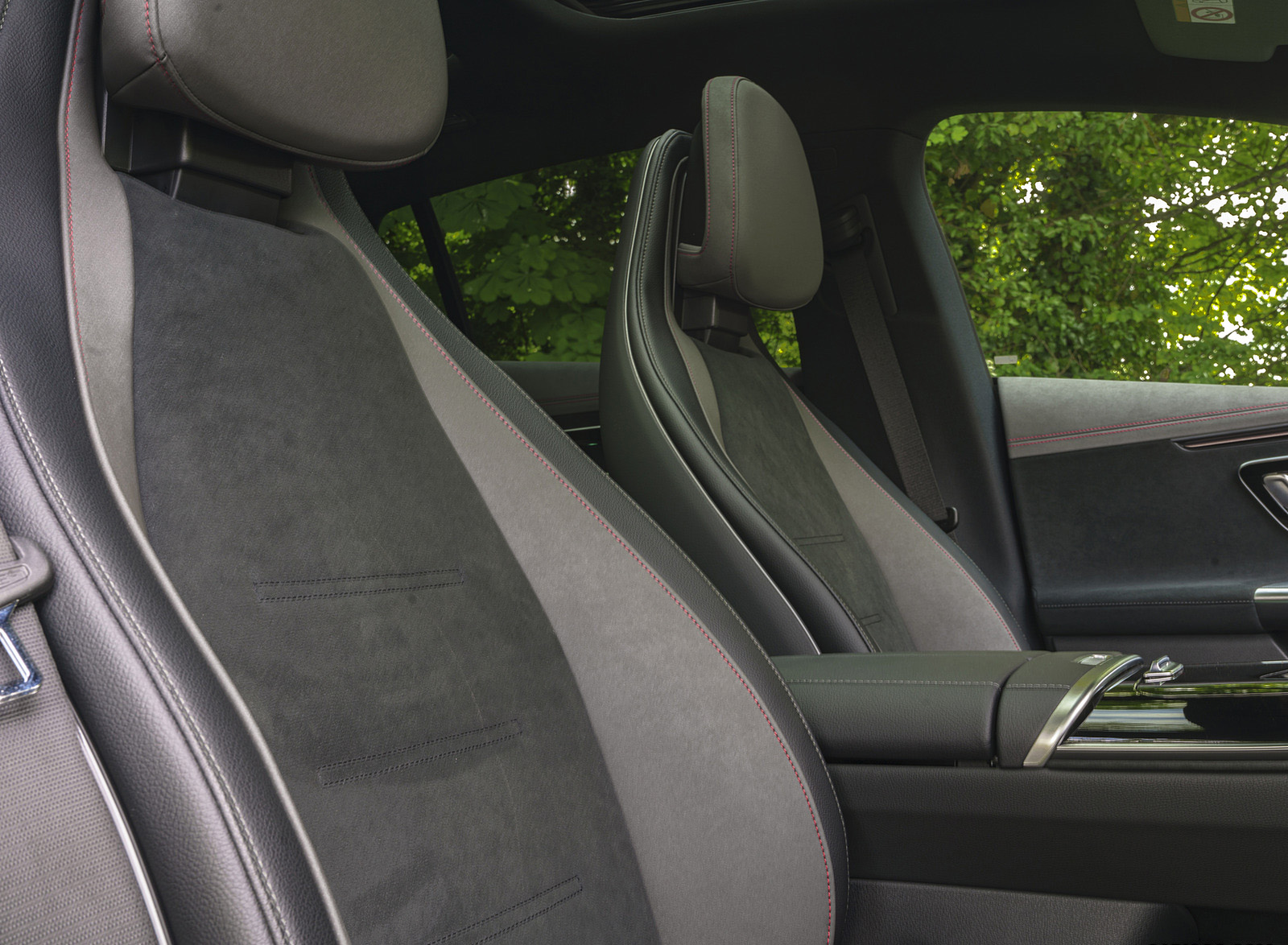 2023 Mercedes-Benz EQE 350+ (UK-Spec) Interior Front Seats Wallpapers #49 of 96