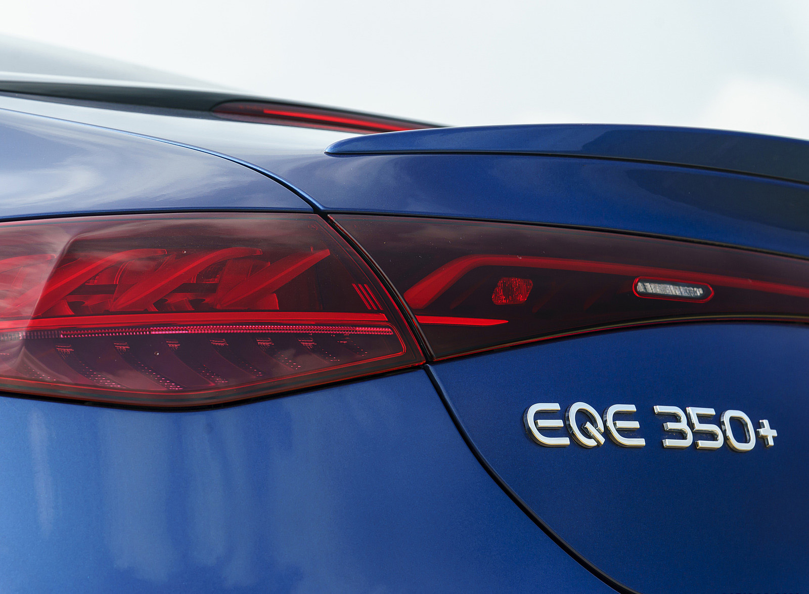 2023 Mercedes-Benz EQE 350+ (UK-Spec) Tail Light Wallpapers #35 of 96