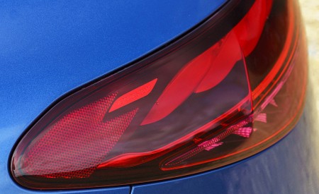 2023 Mercedes-Benz EQE 350+ (UK-Spec) Tail Light Wallpapers 450x275 (36)