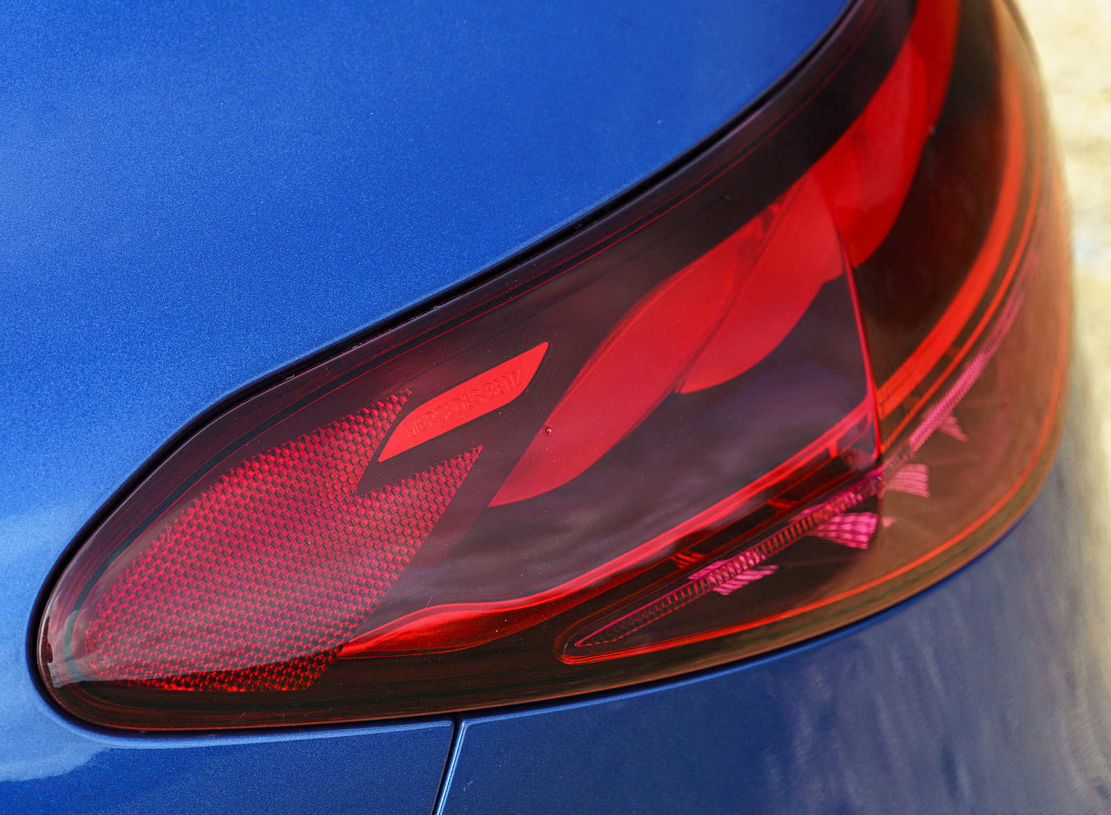 2023 Mercedes-Benz EQE 350+ (UK-Spec) Tail Light Wallpapers #36 of 96