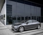 2023 Mercedes-Benz EQE 500 4MATIC (Color: Graphite Gray Magno) Front Three-Quarter Wallpapers 150x120 (25)