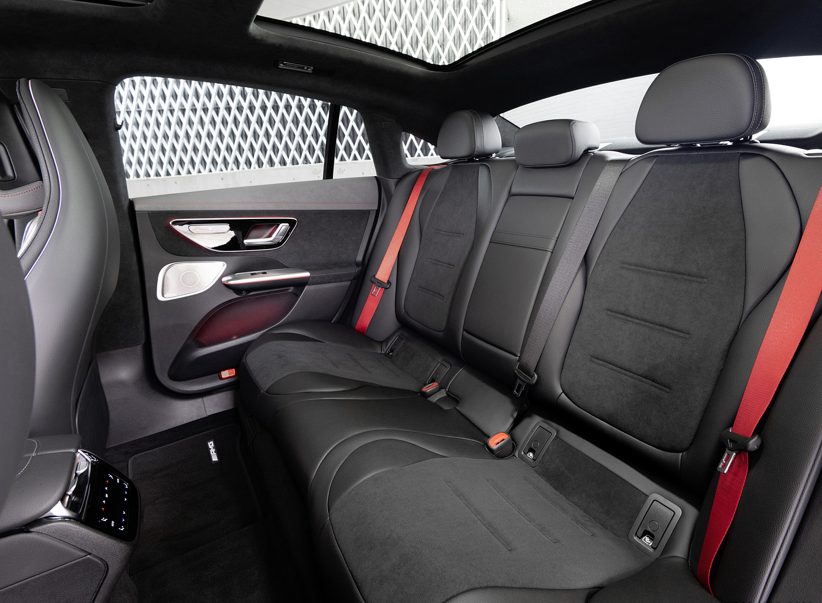 2023 Mercedes-Benz EQE 500 4MATIC Interior Rear Seats Wallpapers #39 of 56