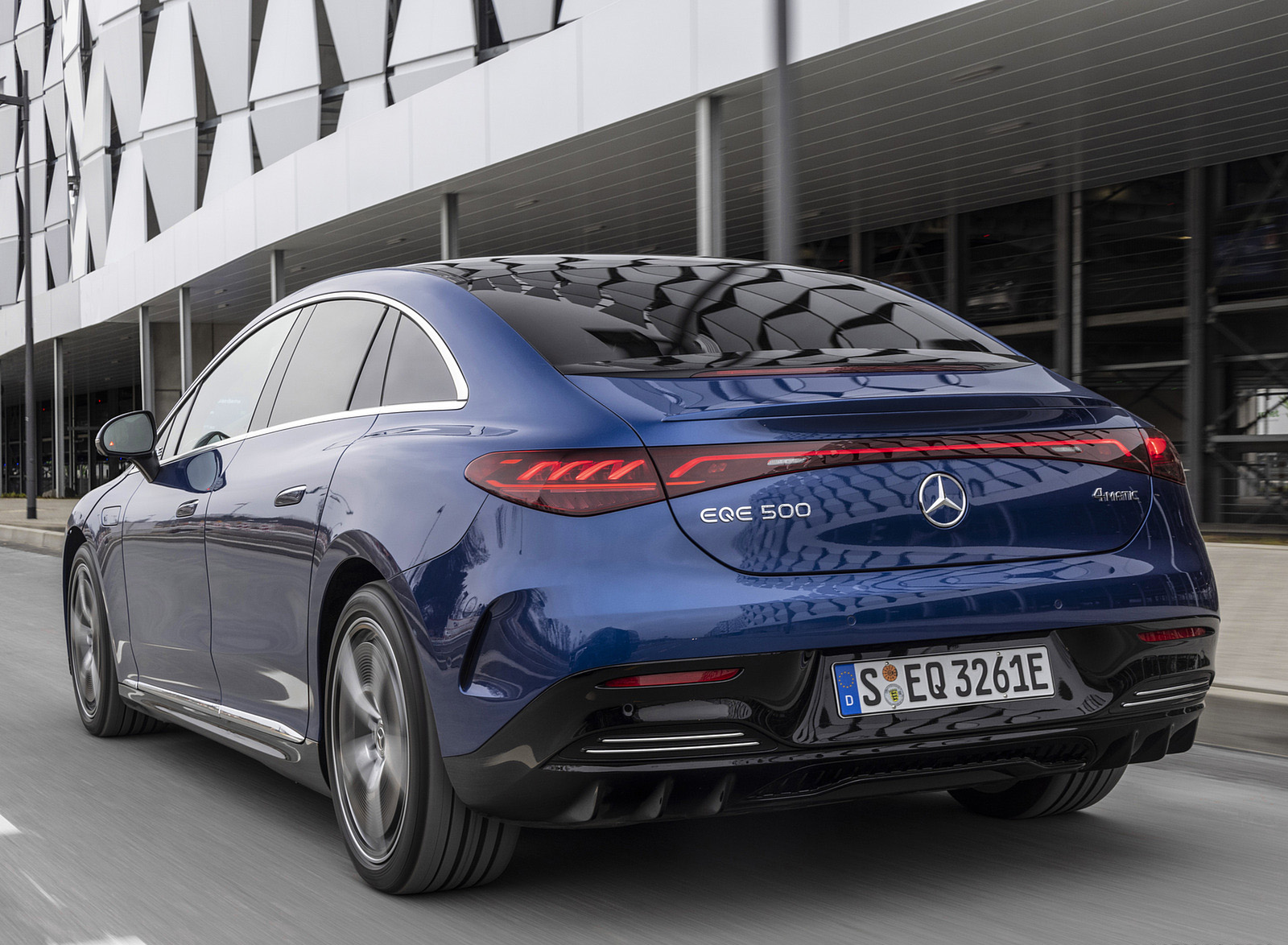 2023 Mercedes-Benz EQE 500 AMG Line 4MATIC (Color: Spectral Blue) Rear Three-Quarter Wallpapers (3)