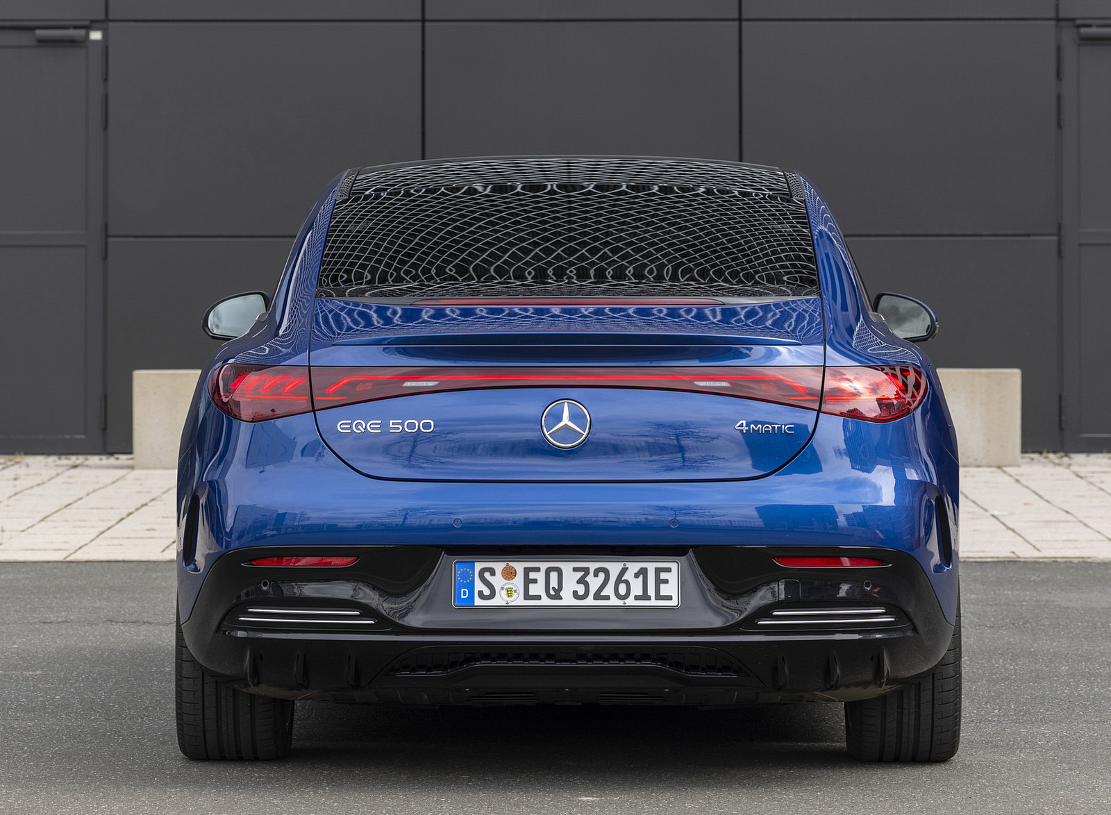 2023 Mercedes-Benz EQE 500 AMG Line 4MATIC (Color: Spectral Blue) Rear Wallpapers #15 of 56