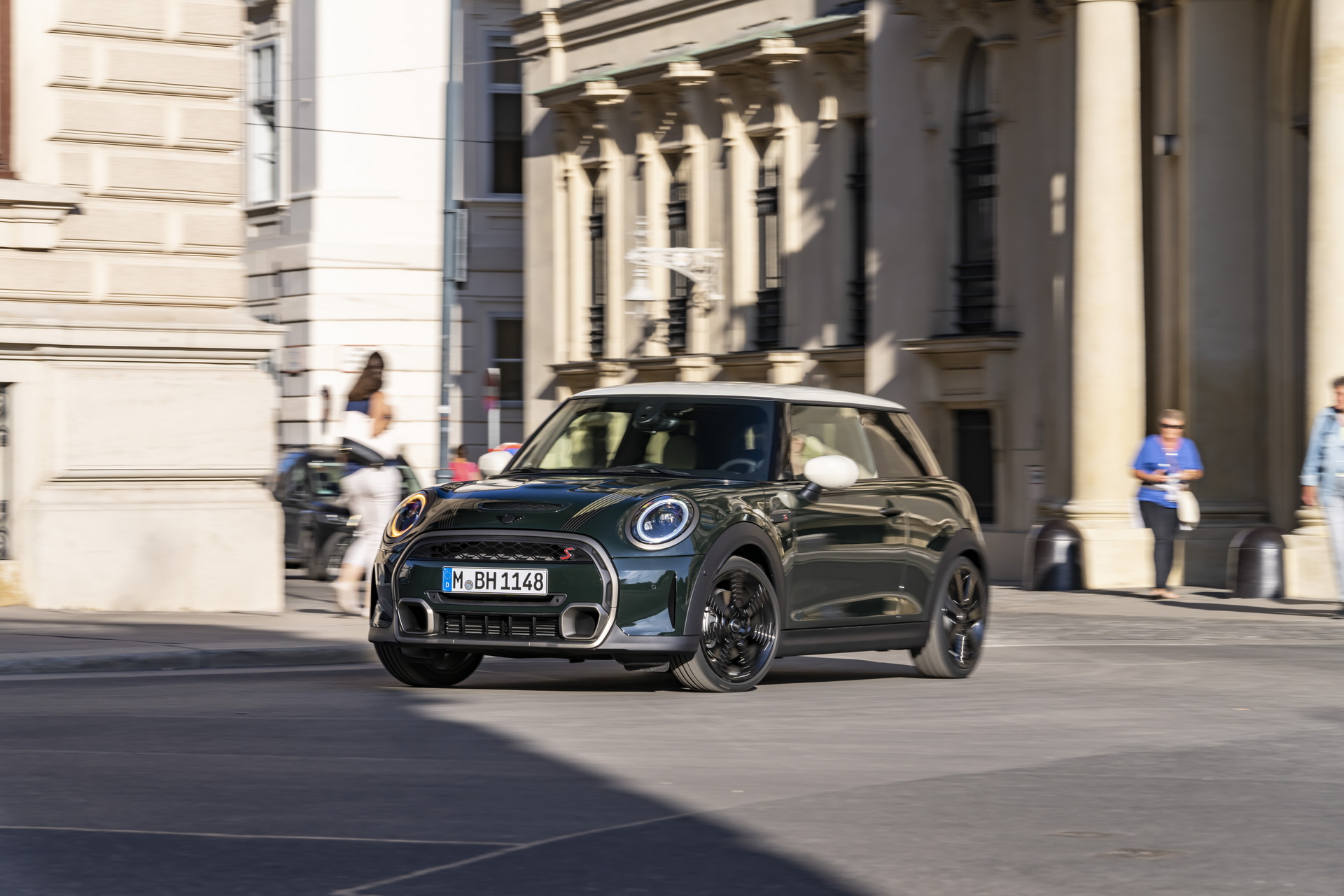 2023 Mini Cooper S Resolute Edition Front Wallpapers #26 of 58