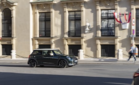 2023 Mini Cooper S Resolute Edition Side Wallpapers 450x275 (34)