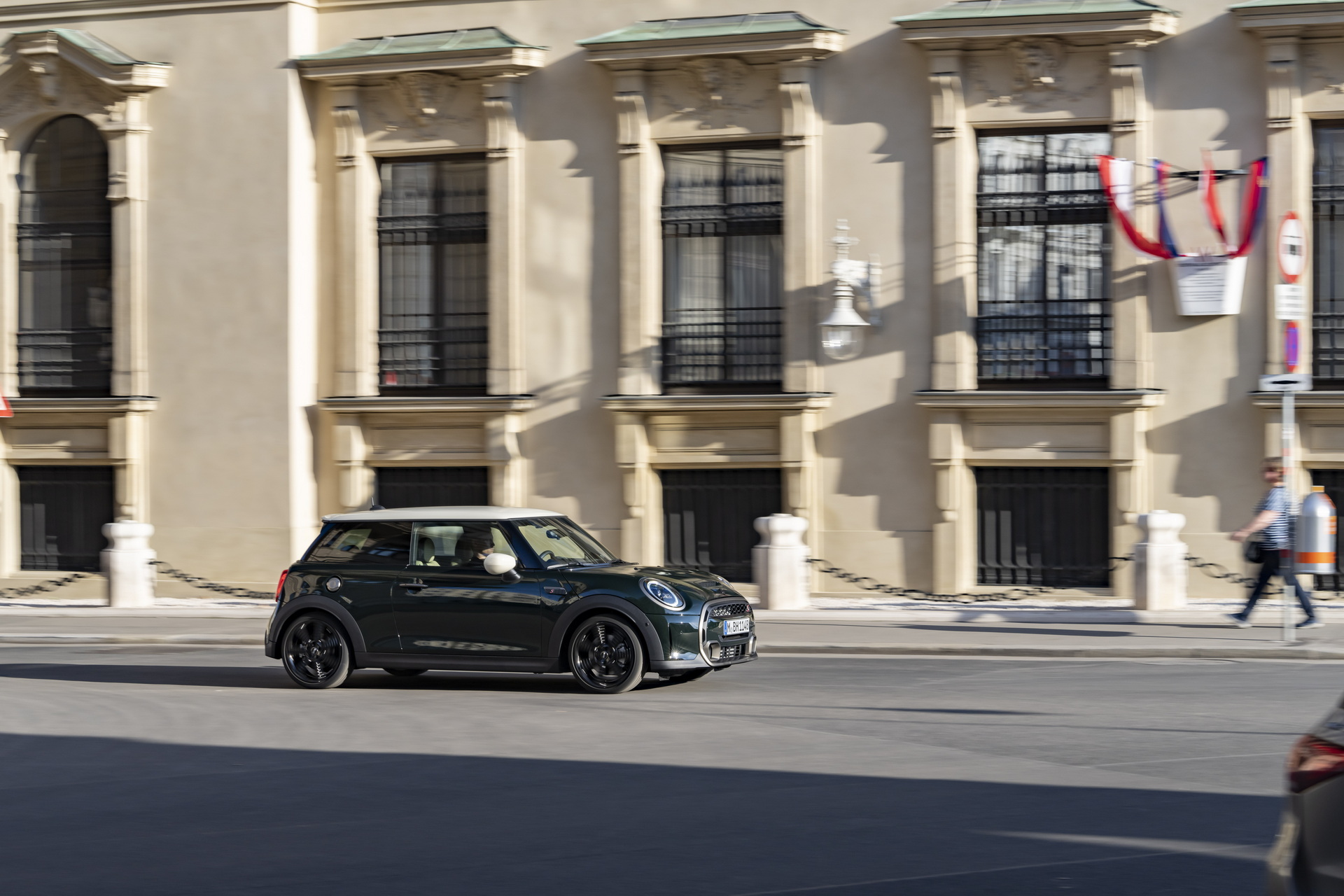 2023 Mini Cooper S Resolute Edition Side Wallpapers #34 of 58