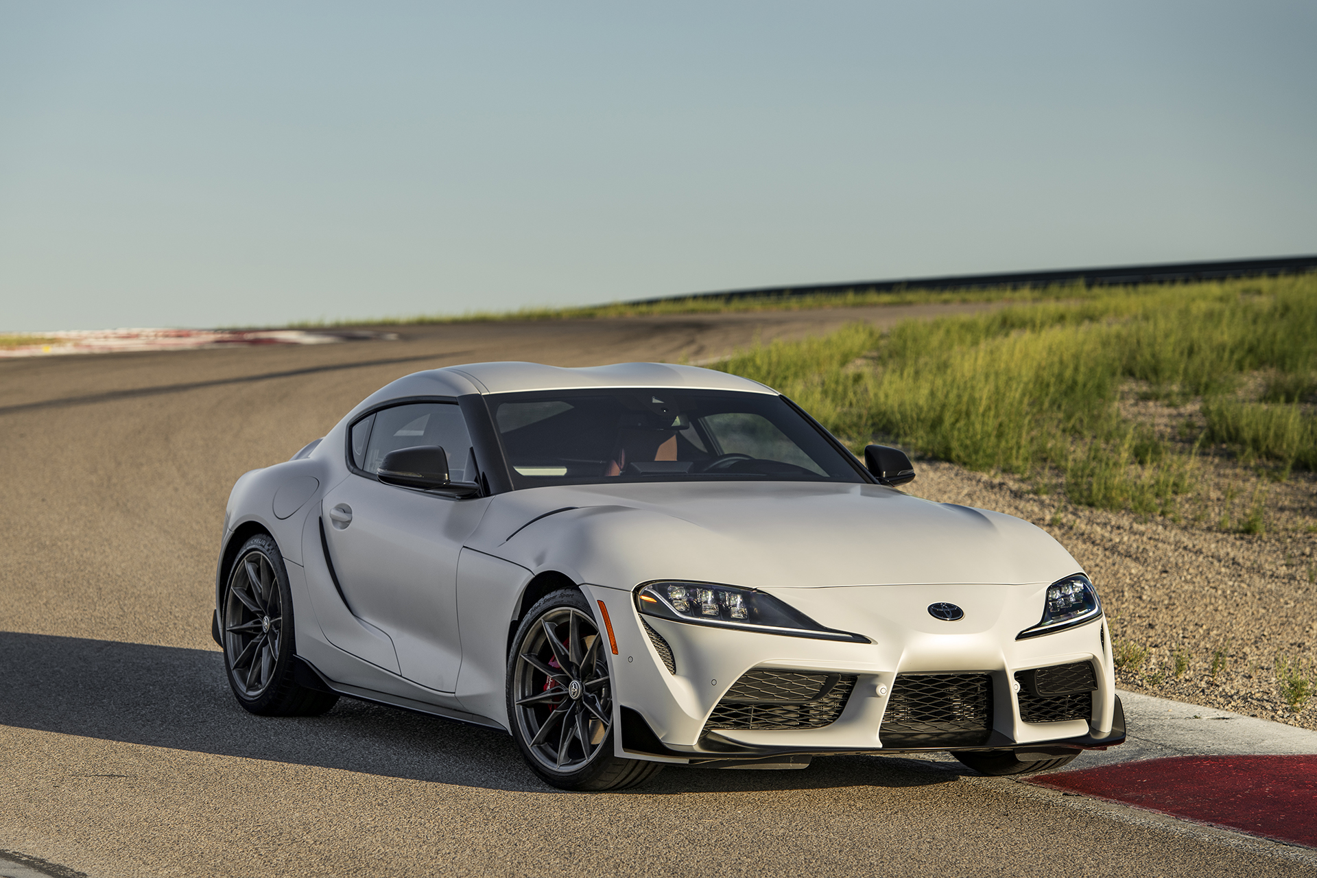 2023 Toyota GR Supra A91-MT Edition (Color: Burnout) Front Three-Quarter Wallpapers #23 of 153