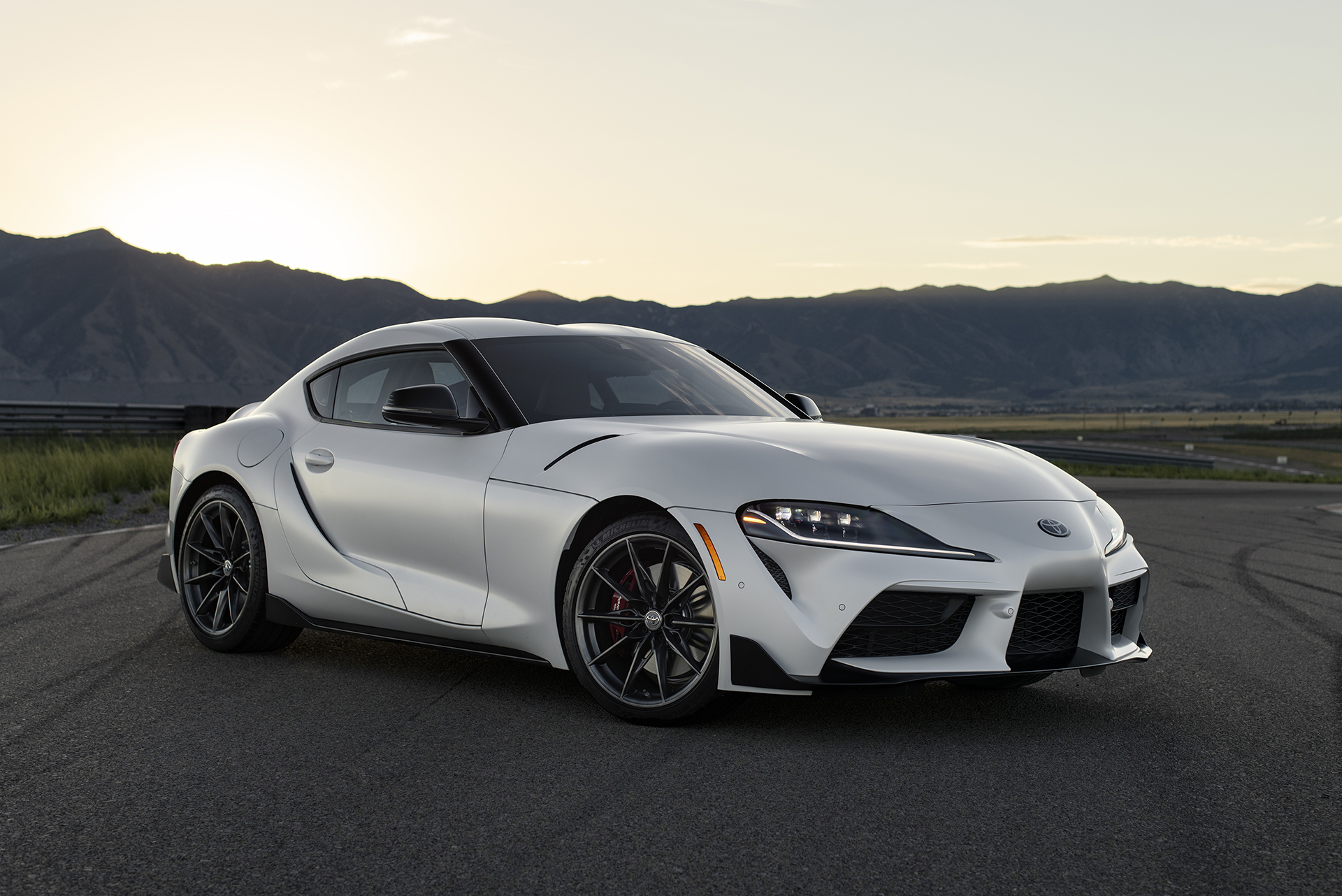 2023 Toyota GR Supra A91-MT Edition (Color: Burnout) Front Three-Quarter Wallpapers #16 of 153