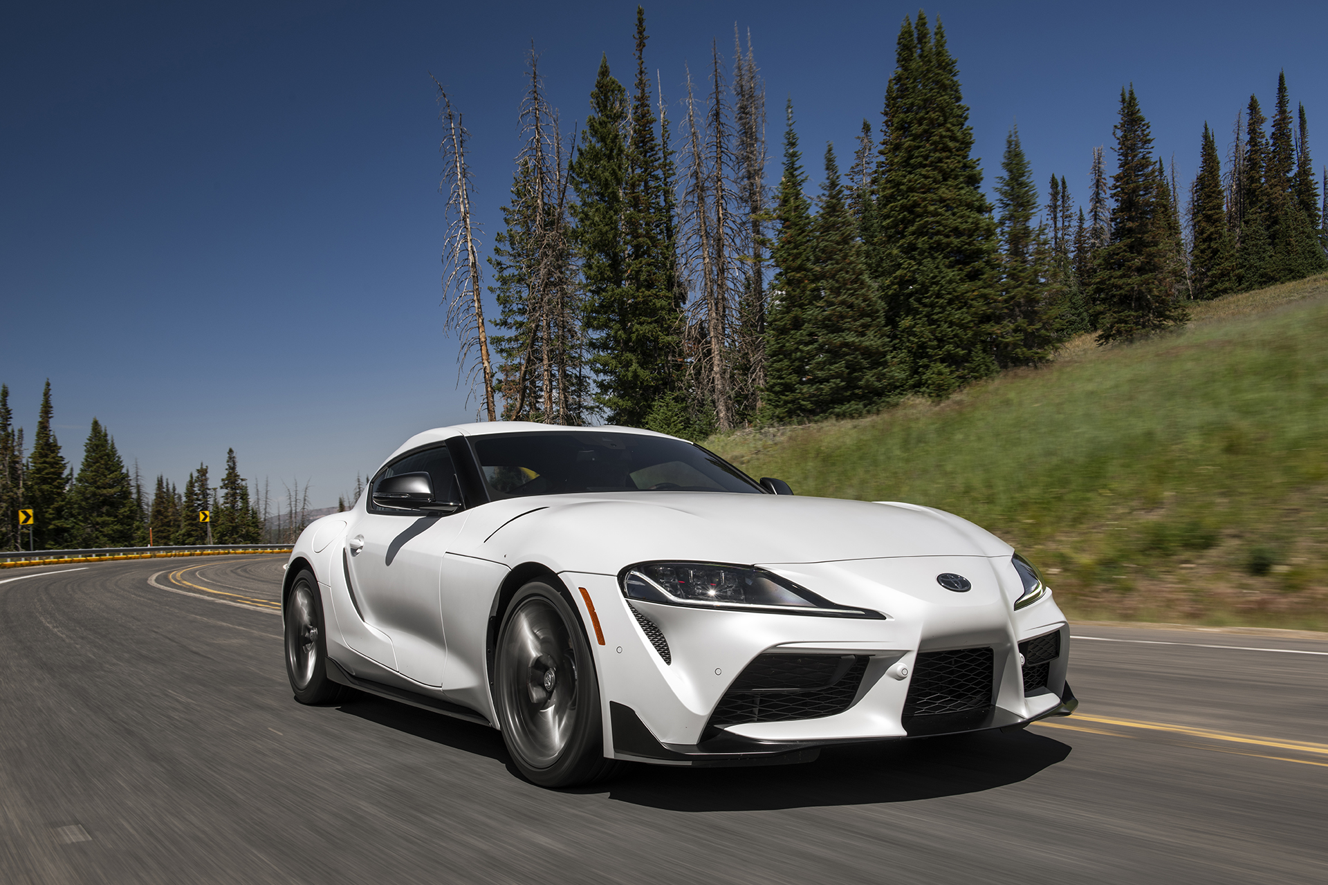 2023 Toyota GR Supra A91-MT Edition (Color: Burnout) Front Three-Quarter Wallpapers #40 of 153