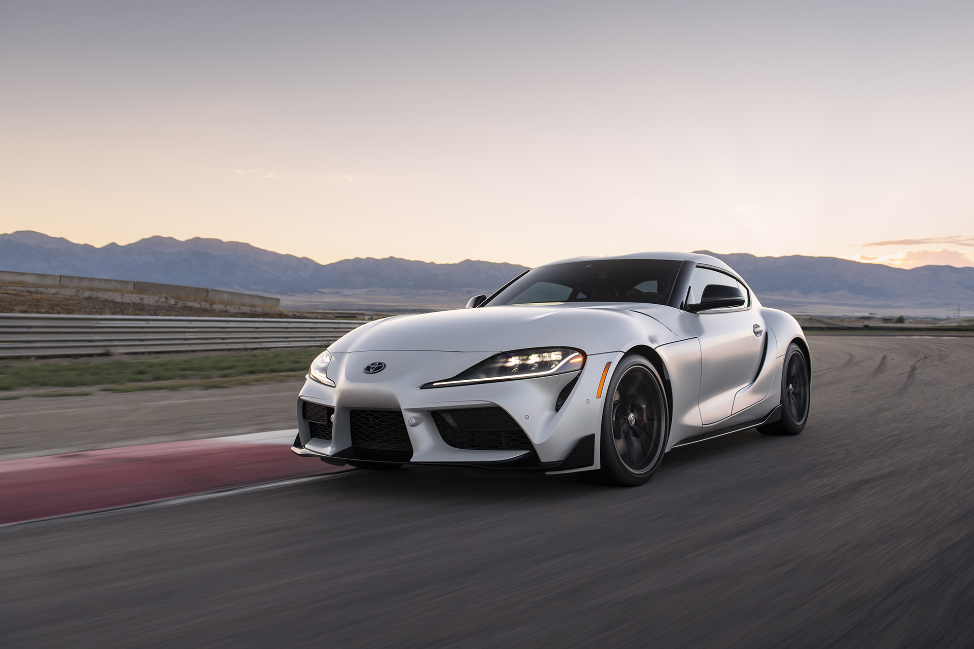 2023 Toyota GR Supra A91-MT Edition (Color: Burnout) Front Three-Quarter Wallpapers #4 of 153