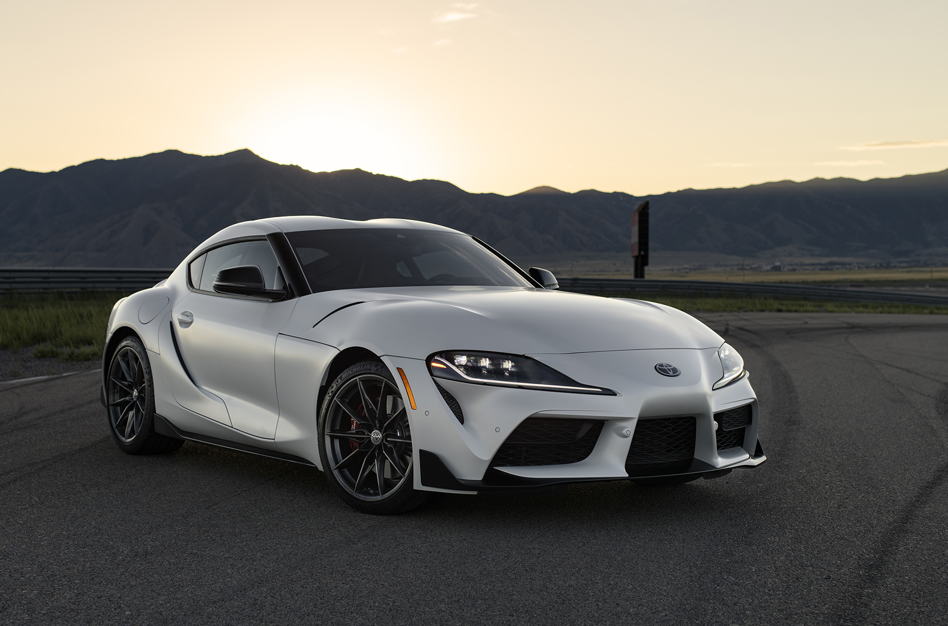 2023 Toyota GR Supra A91-MT Edition (Color: Burnout) Front Three-Quarter Wallpapers #25 of 153