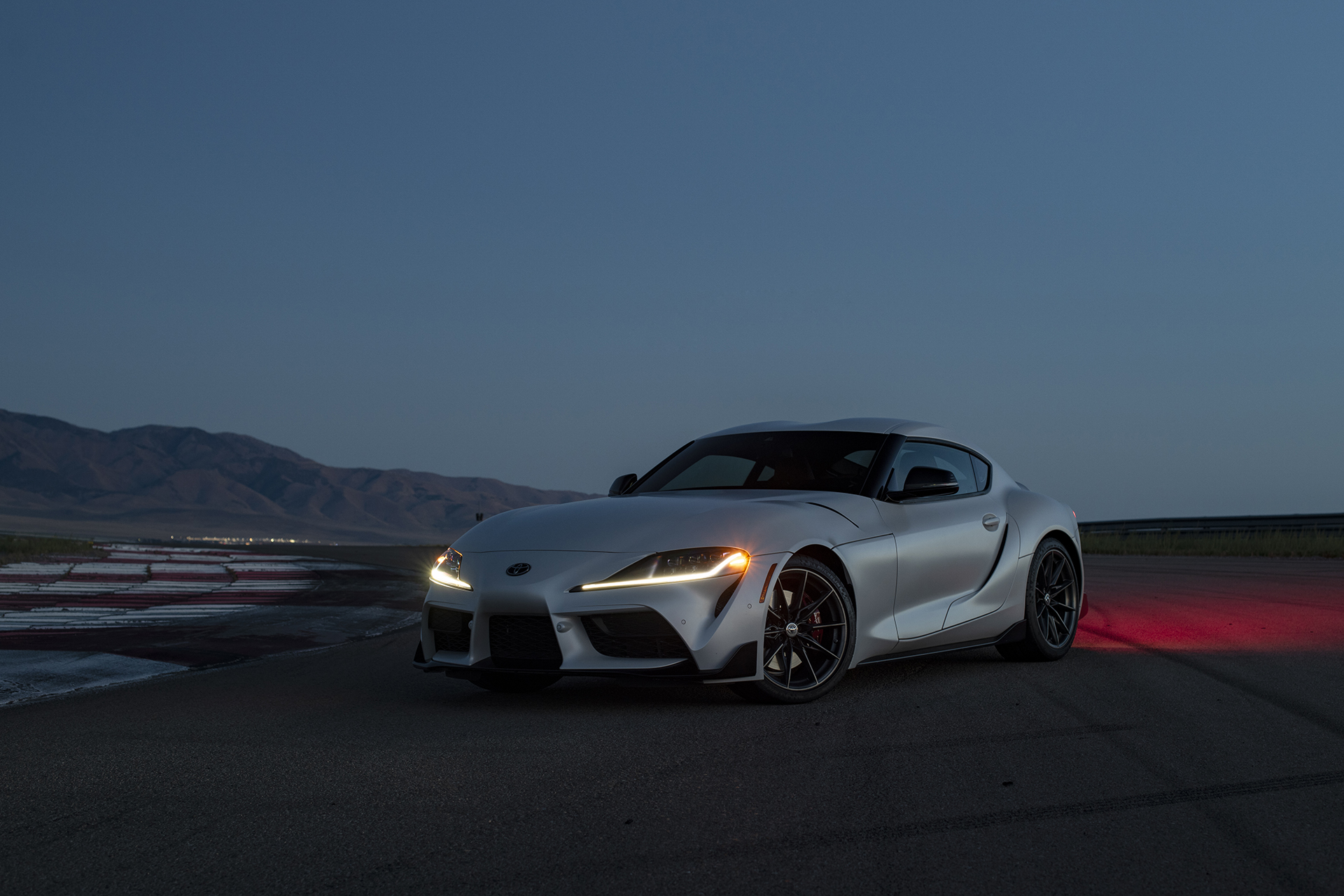 2023 Toyota GR Supra A91-MT Edition (Color: Burnout) Front Three-Quarter Wallpapers #18 of 153