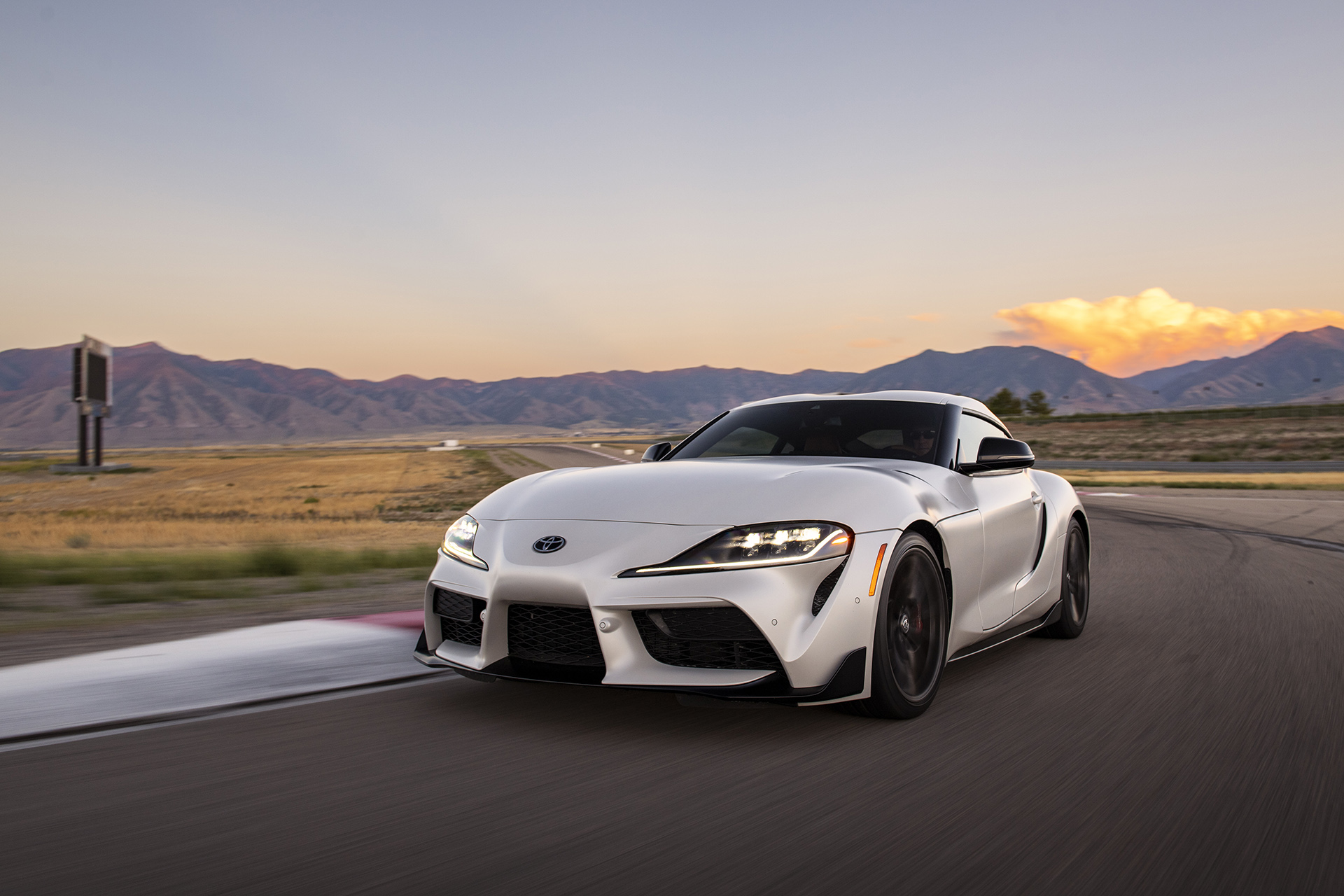 2023 Toyota GR Supra A91-MT Edition (Color: Burnout) Front Three-Quarter Wallpapers #5 of 153