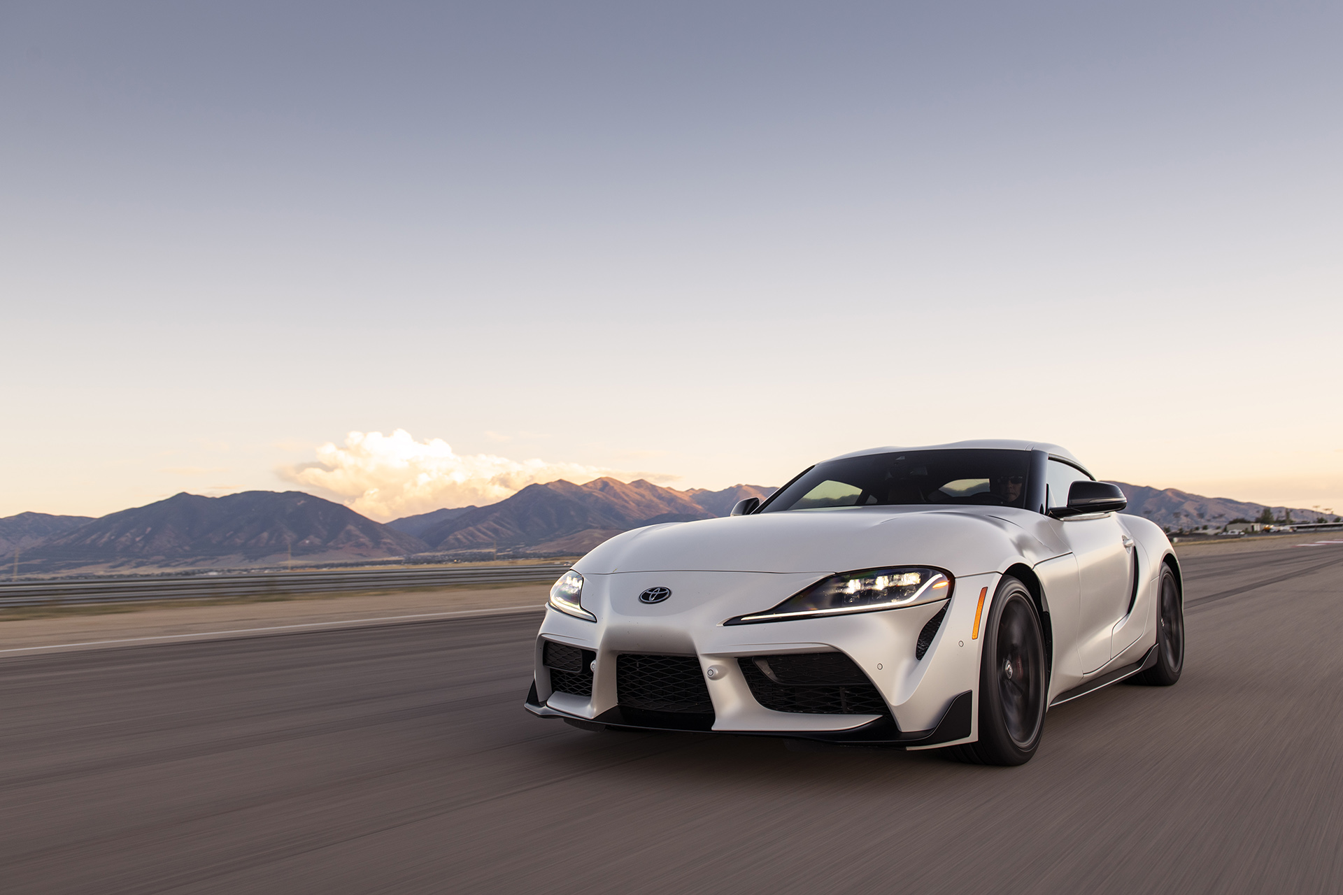 2023 Toyota GR Supra A91-MT Edition (Color: Burnout) Front Three-Quarter Wallpapers #6 of 153