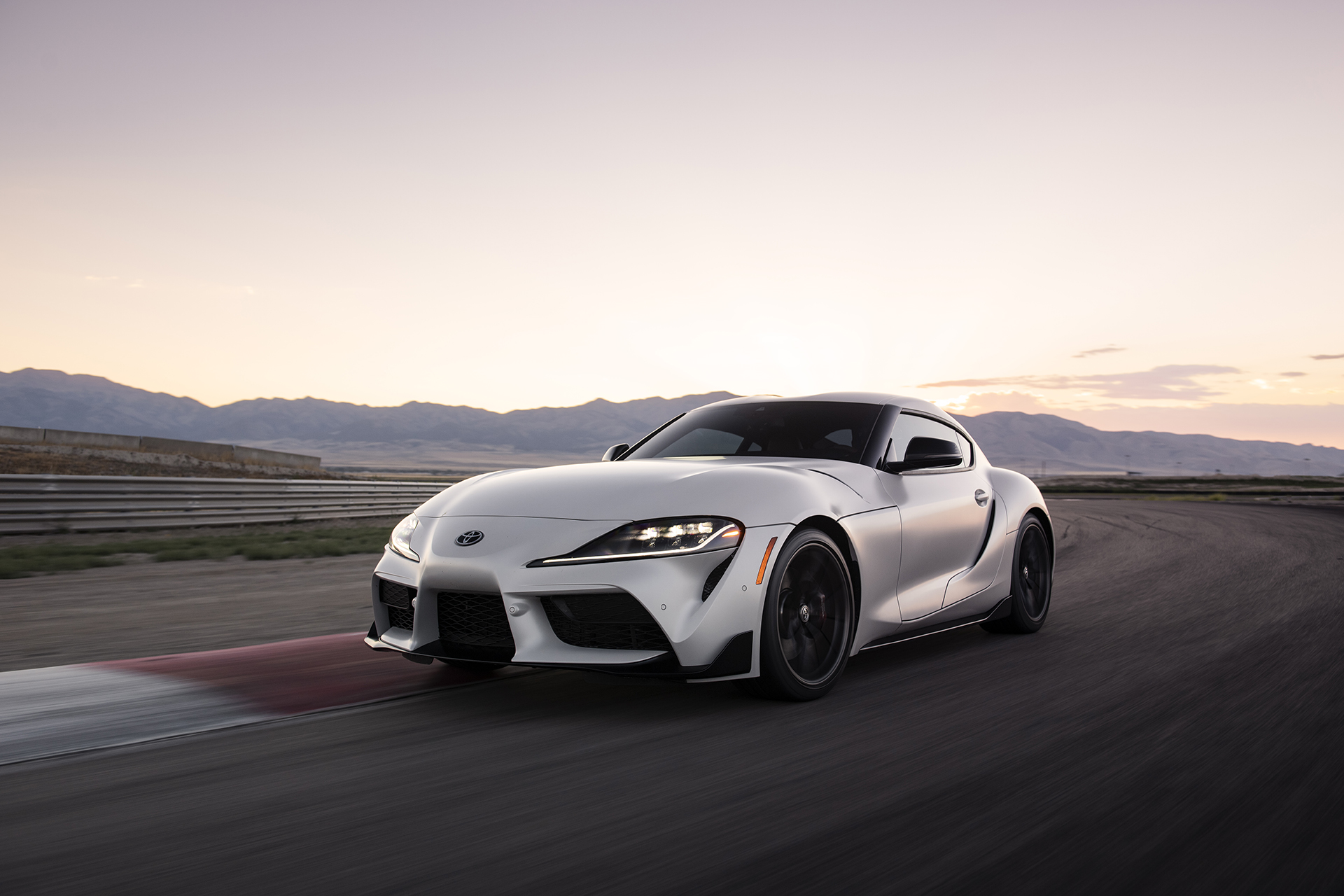 2023 Toyota GR Supra A91-MT Edition (Color: Burnout) Front Three-Quarter Wallpapers #31 of 153