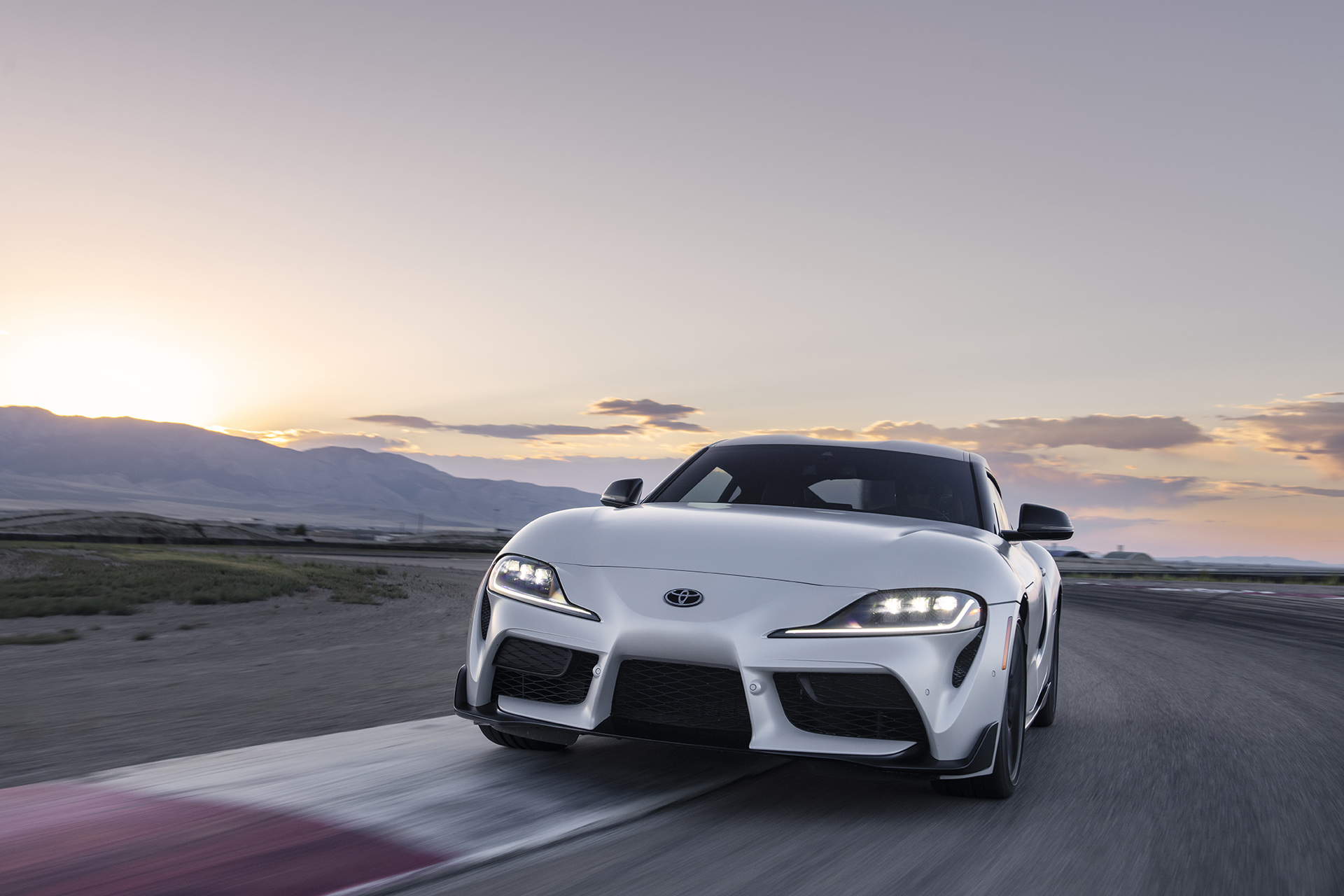2023 Toyota GR Supra A91-MT Edition (Color: Burnout) Front Wallpapers #32 of 153