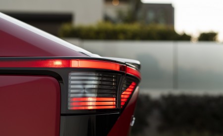 2023 Toyota bZ4X Limited AWD (Color: Supersonic Red) Tail Light Wallpapers 450x275 (20)