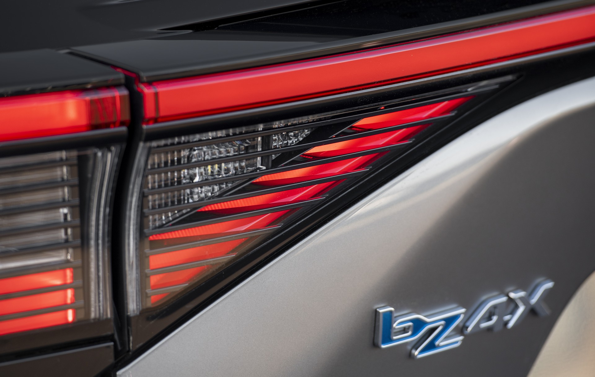 2023 Toyota bZ4X Limited AWD (Color: Heavy Metal) Tail Light Wallpapers #173 of 226