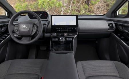 2023 Toyota bZ4X XLE FWD (Color: Wind Chill Pearl) Interior Cockpit Wallpapers 450x275 (92)