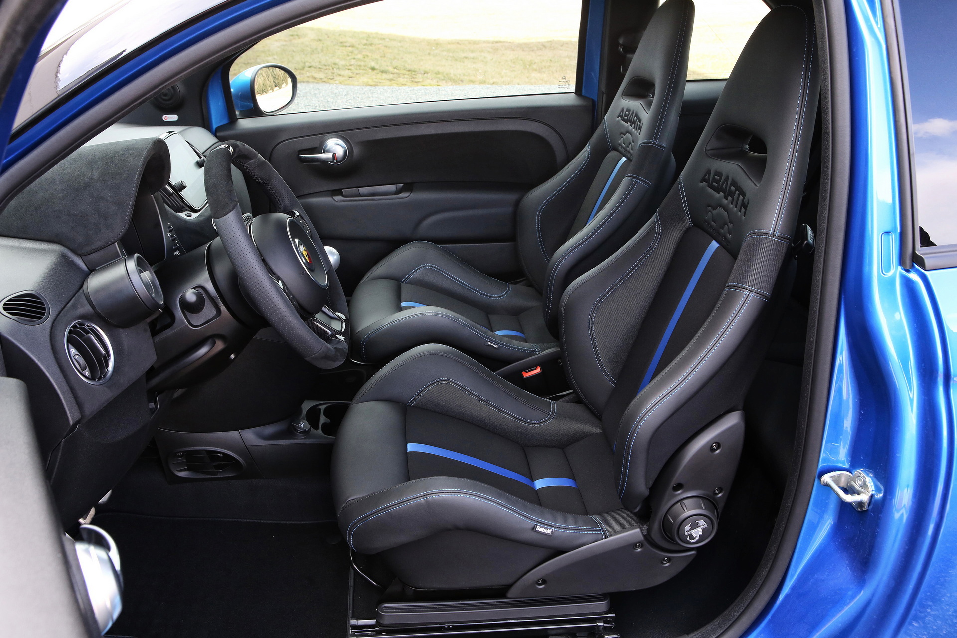 2022 Abarth 695 Tributo 131 Rally Interior Wallpapers #28 of 34