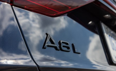 2022 Audi A8 (Color: Firmament Blue; US-Spec) Badge Wallpapers 450x275 (43)